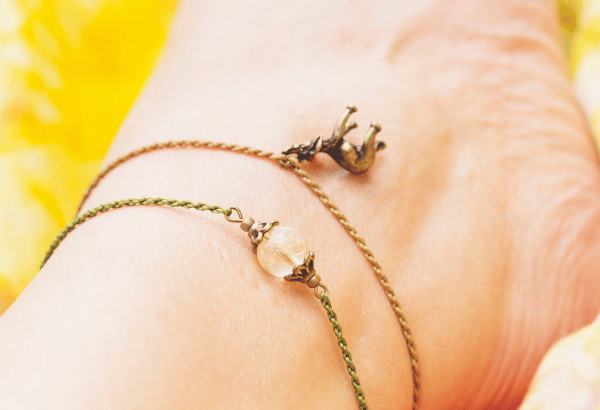 gelang kaki tali merah